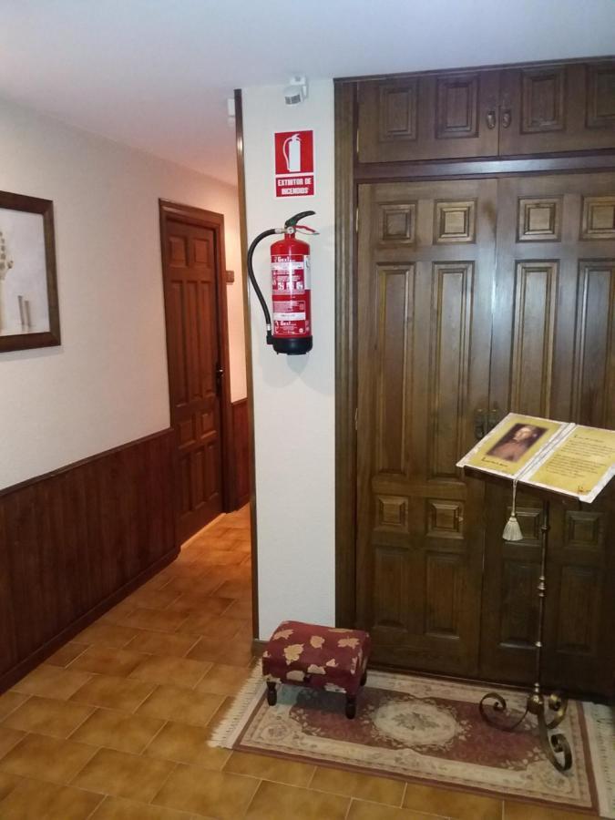 Hostal Rural Moratin Pastrana Eksteriør billede