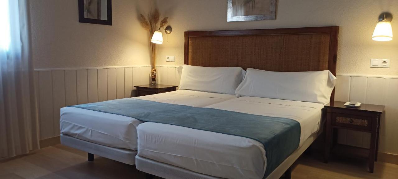 Hostal Rural Moratin Pastrana Eksteriør billede