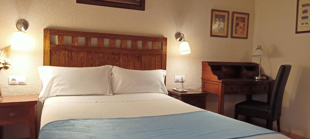 Hostal Rural Moratin Pastrana Eksteriør billede